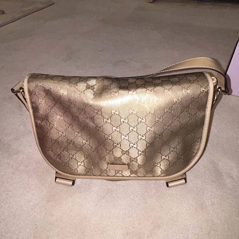 Gucci Bag Shoulder Messenger Gold GG
Imprime Women's Men's ,excellent condition